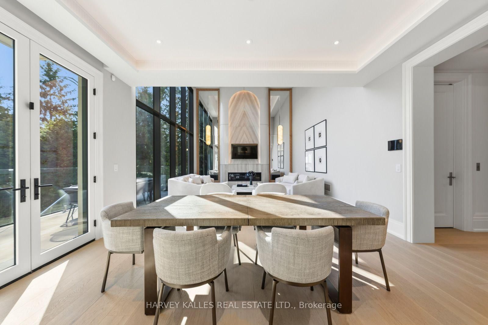 117 Yonge Boulevard • Toronto, ON photo 17