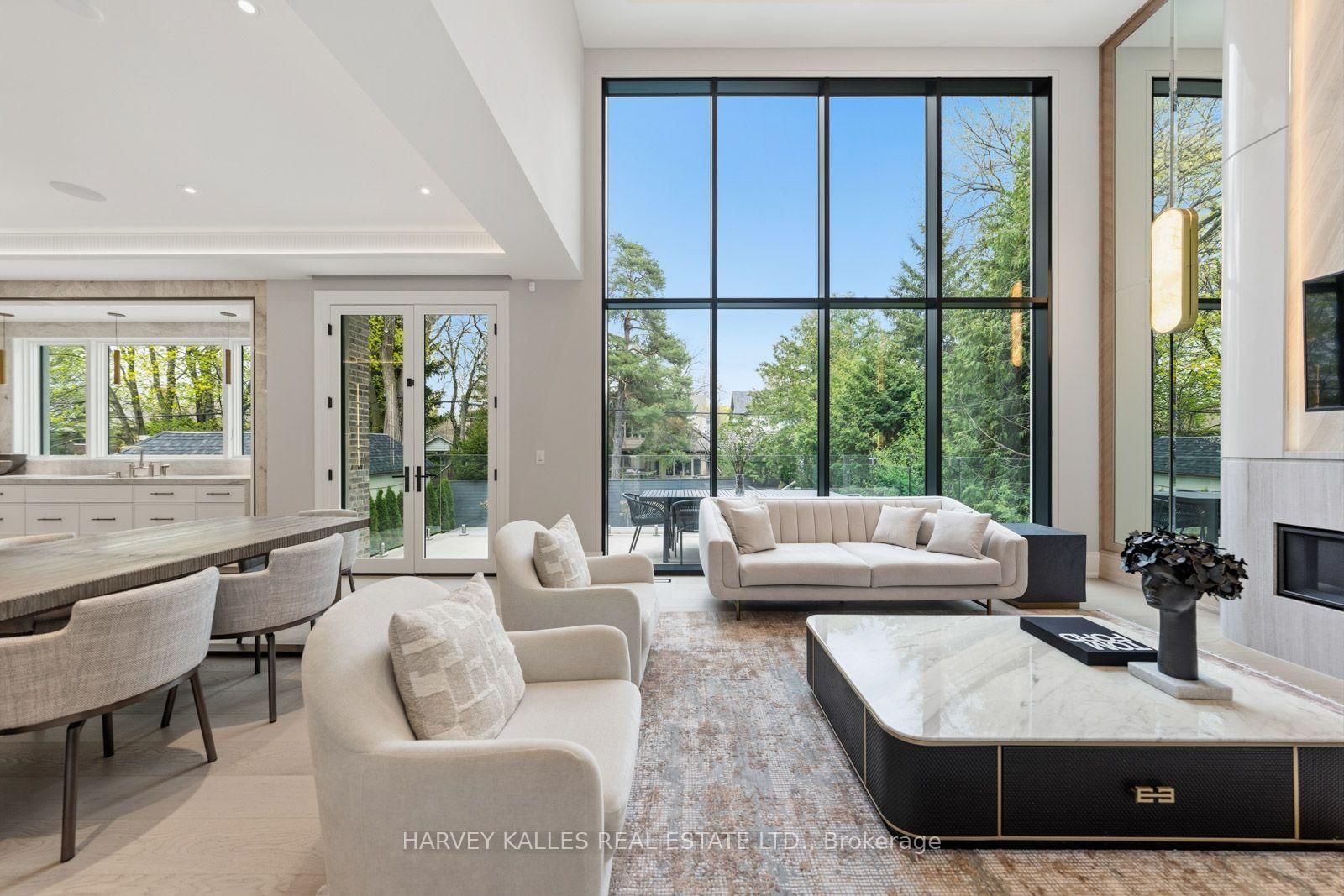 117 Yonge Boulevard • Toronto, ON photo 19