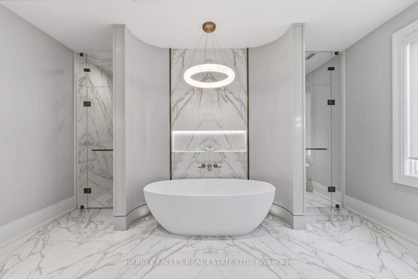 117 Yonge Boulevard • Toronto, ON photo 30