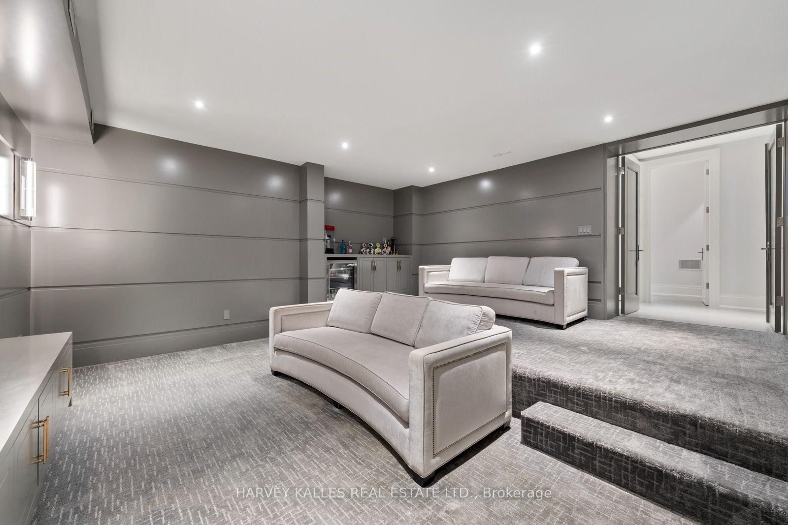 117 Yonge Boulevard • Toronto, ON photo 46