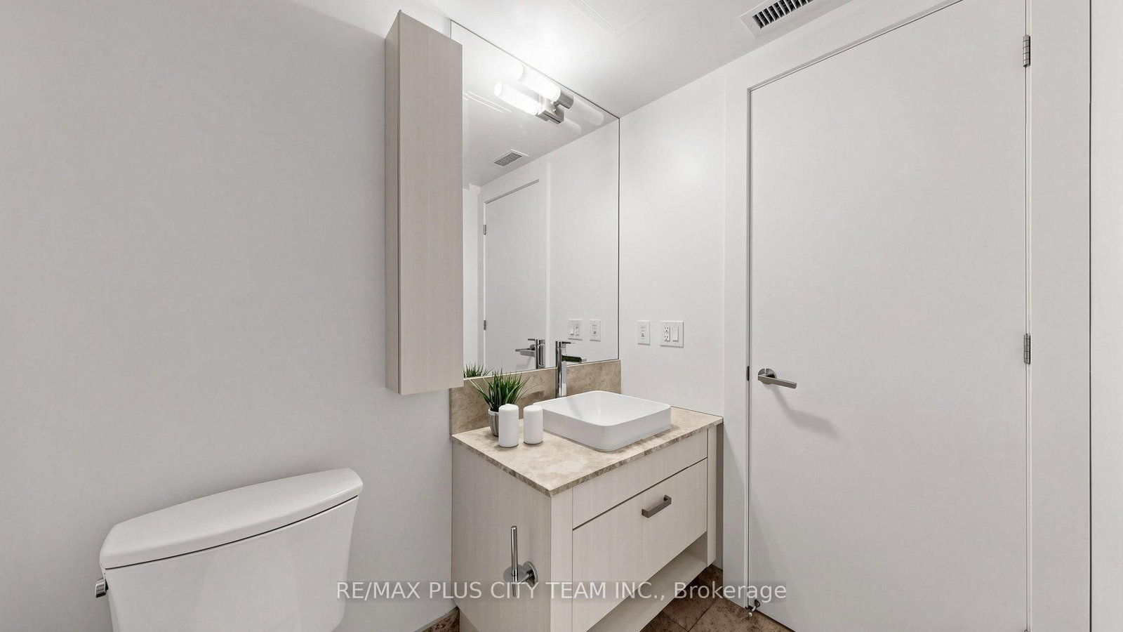 3018 Yonge Street • #Uph07 • Toronto, ON photo 16