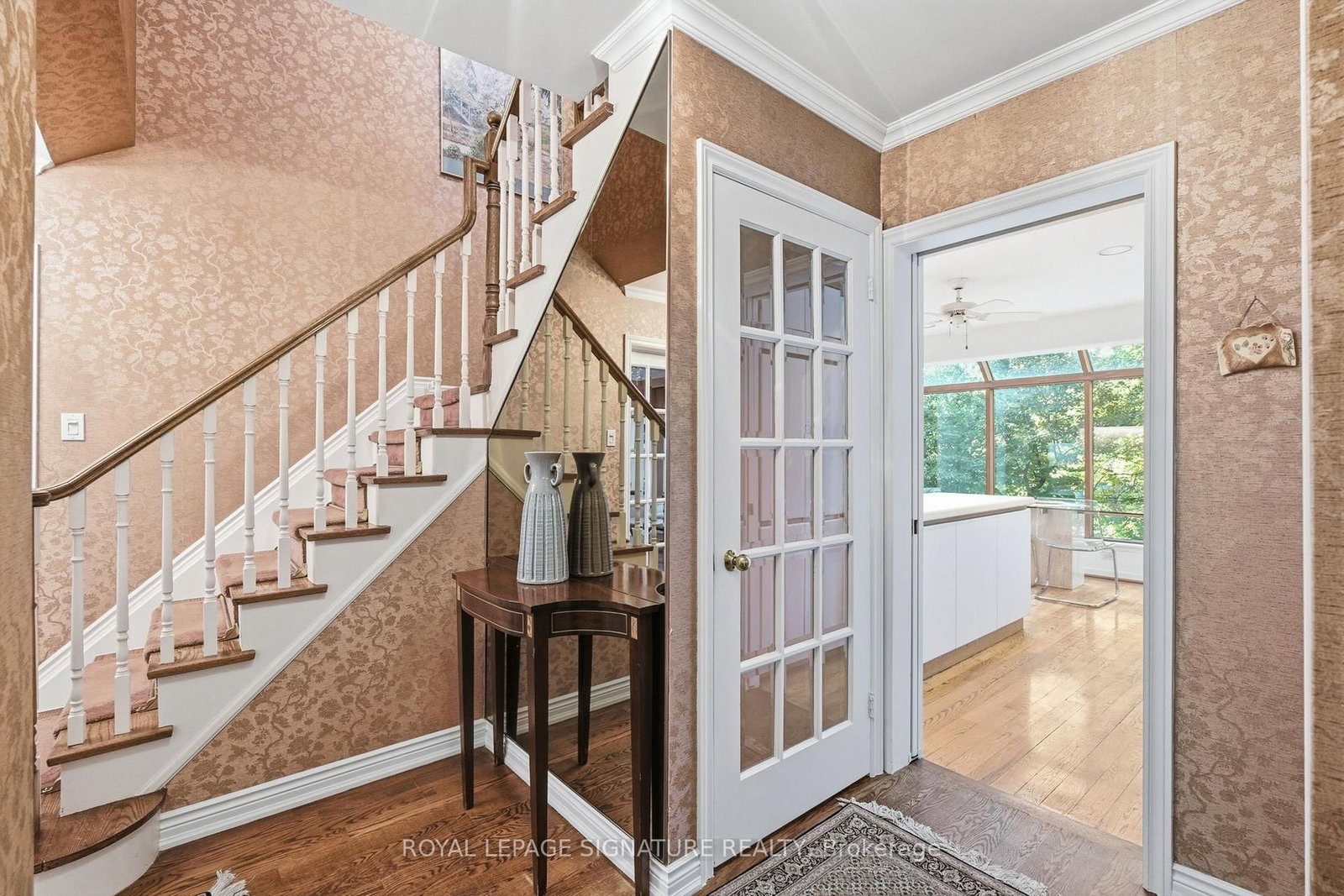 20 Wellesbourne Crescent • Toronto, ON photo 5