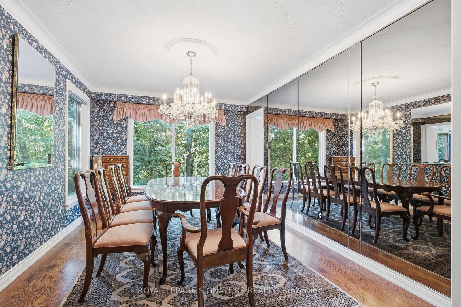 20 Wellesbourne Crescent • Toronto, ON photo 8