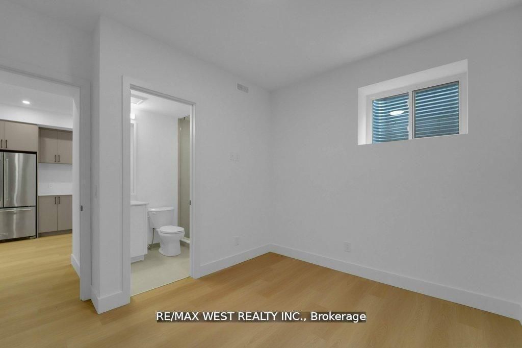661 Winona Drive • Toronto, ON photo 43