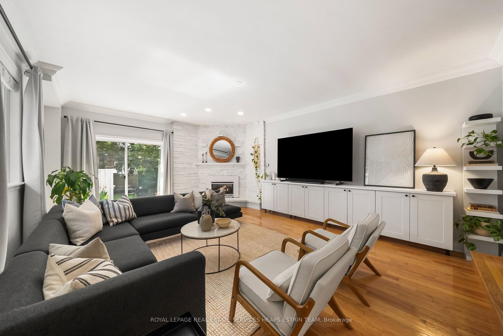 253 Donlea Drive • Toronto, ON photo 13