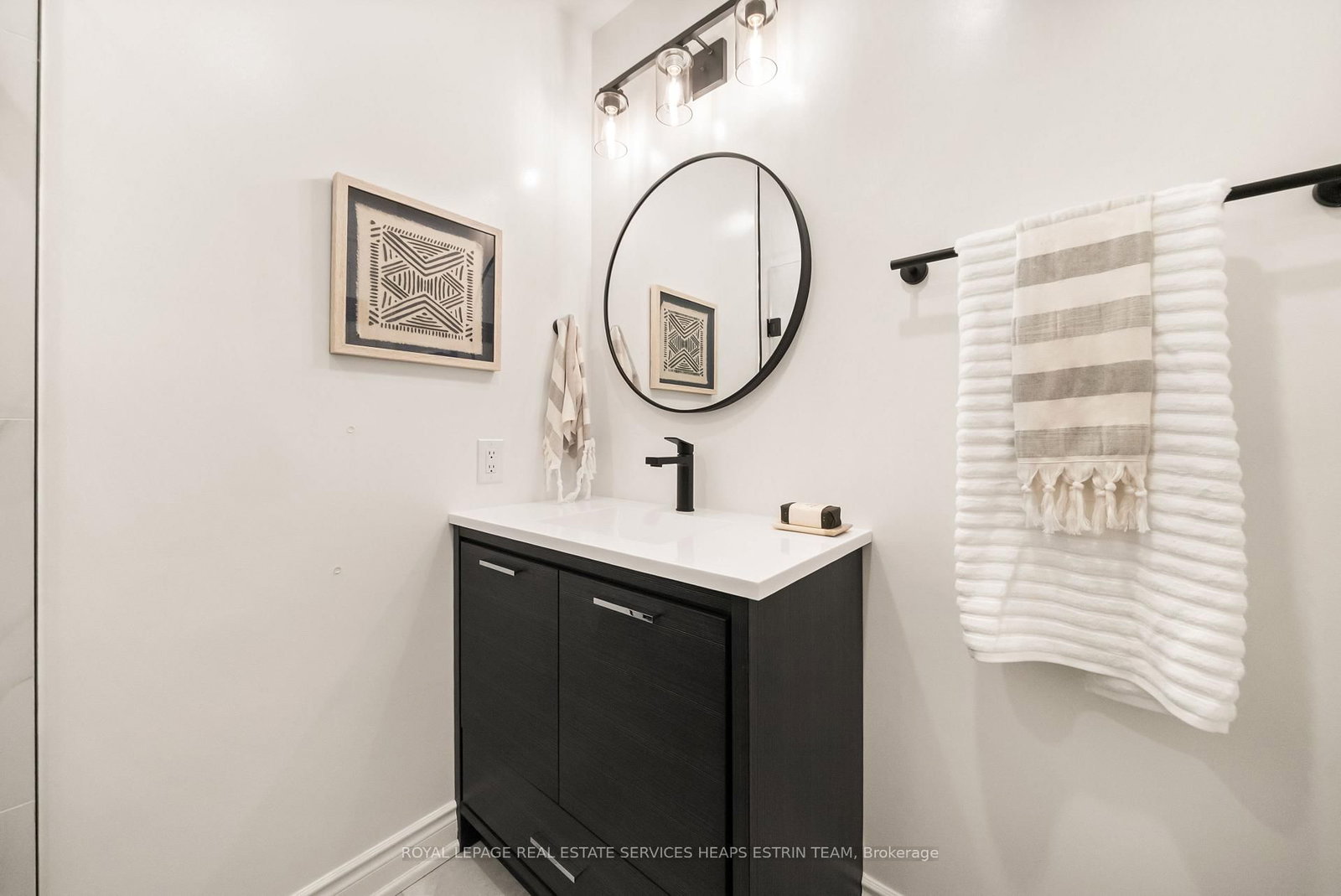 253 Donlea Drive • Toronto, ON photo 20