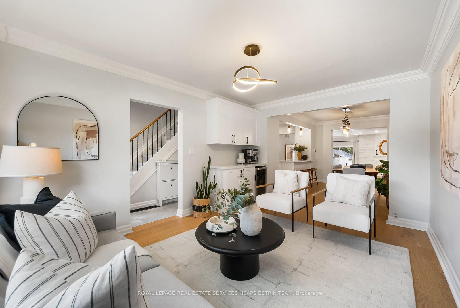 253 Donlea Drive • Toronto, ON photo 4