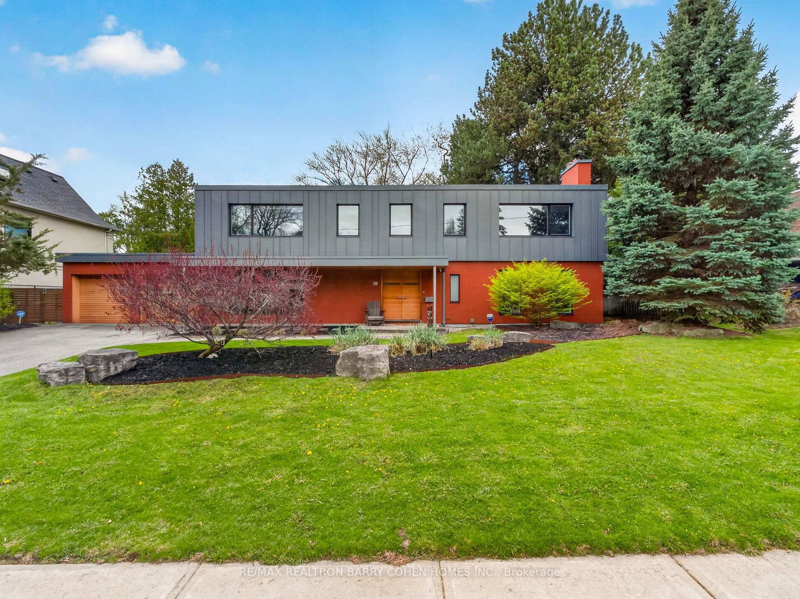 19 Saintfield Avenue, Toronto, ON, photo 1