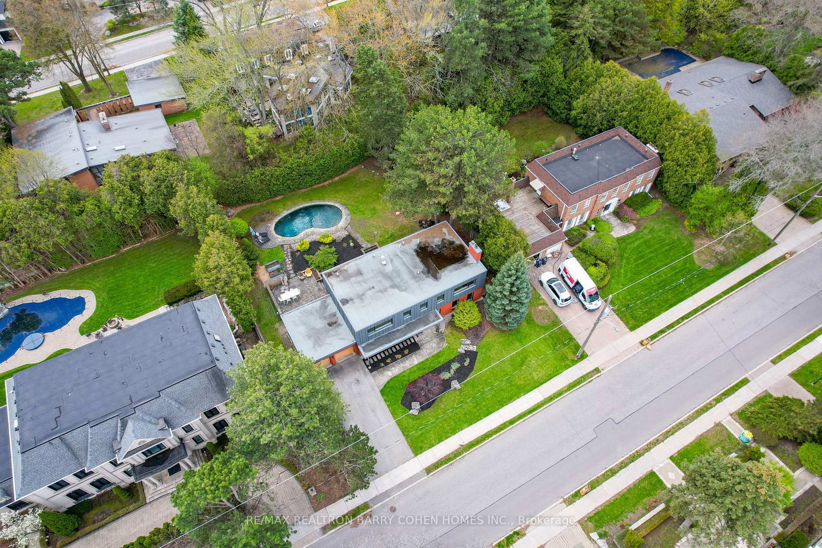19 Saintfield Avenue • Toronto, ON photo 37