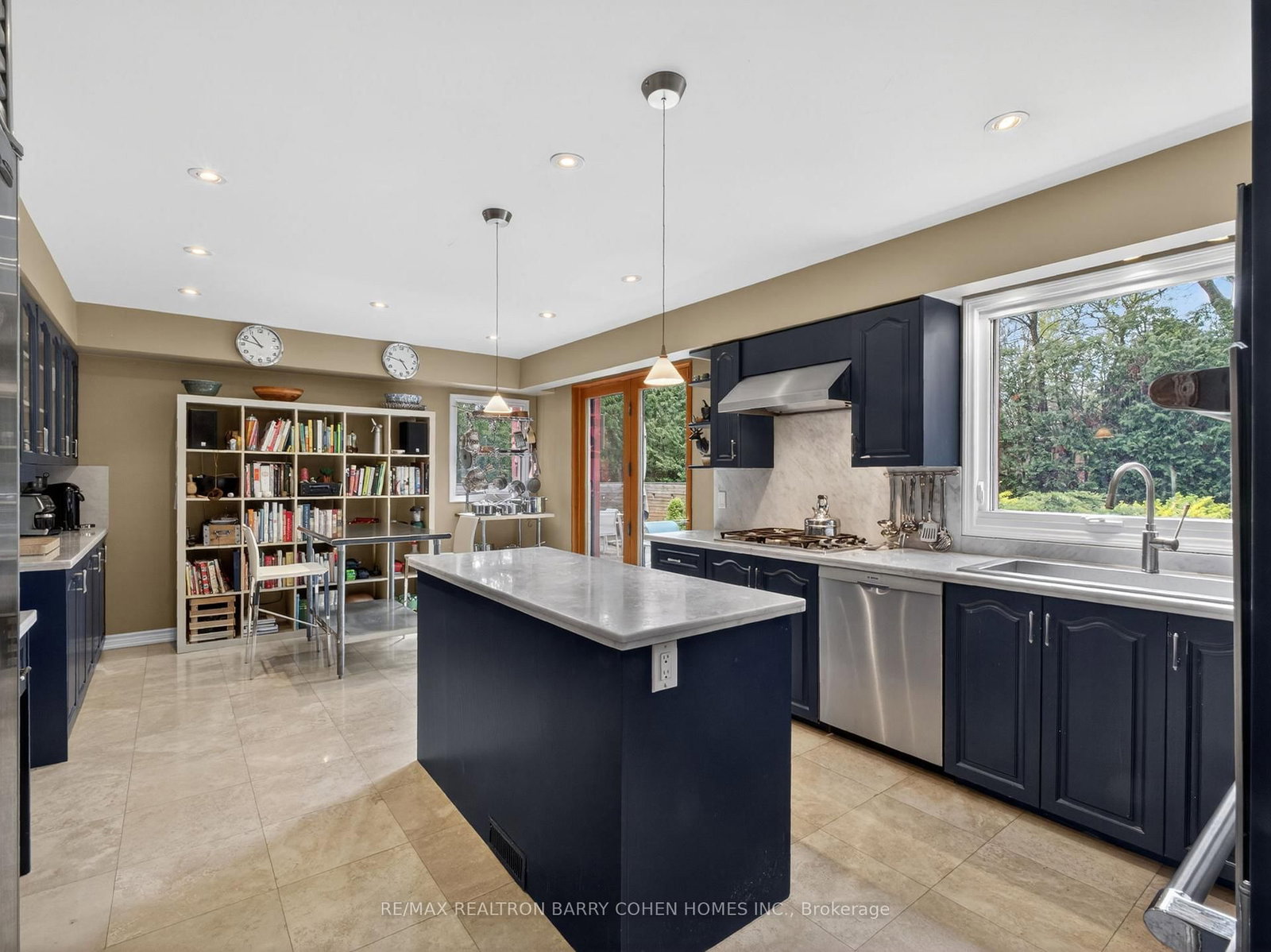 19 Saintfield Avenue • Toronto, ON photo 9
