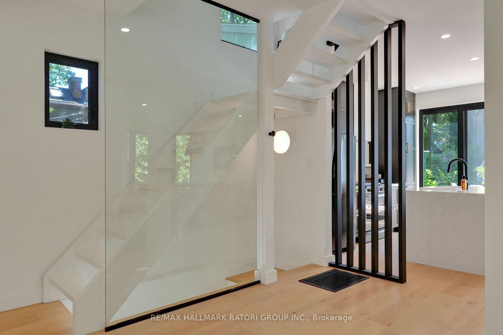 255 Blythwood Road • Toronto, ON photo 13