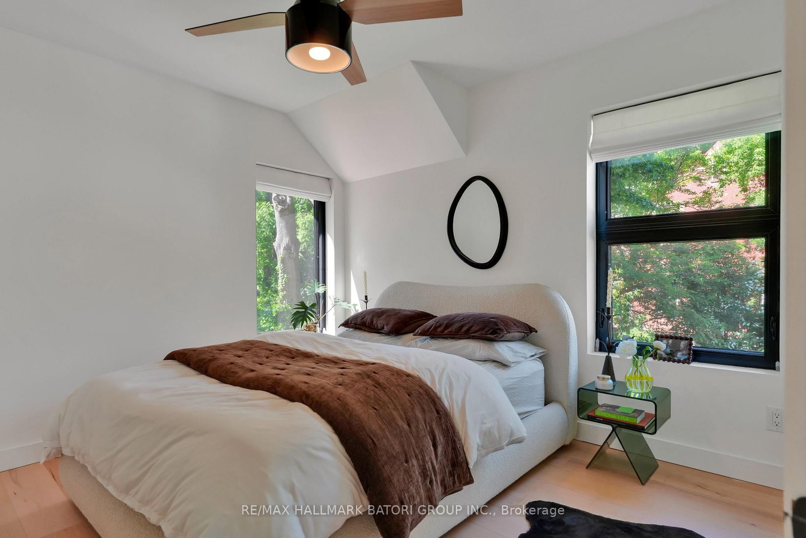 255 Blythwood Road • Toronto, ON photo 14