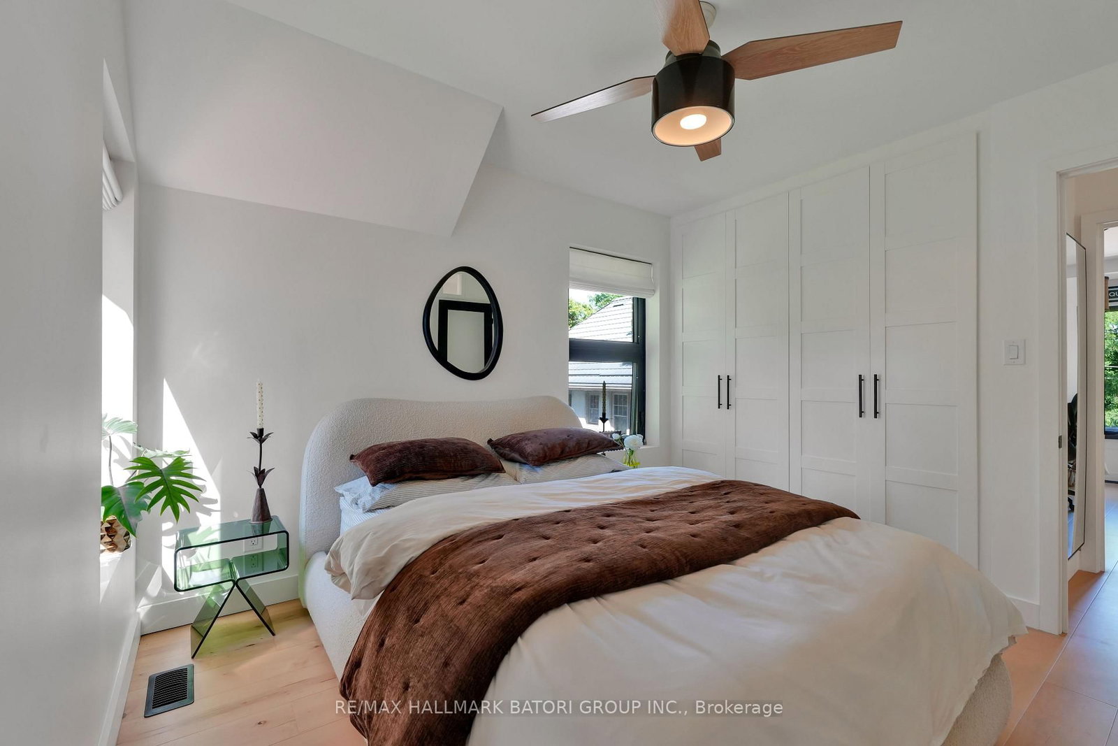 255 Blythwood Road • Toronto, ON photo 15