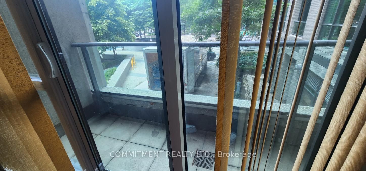 215 Fort York Boulevard • ##215 • Toronto, ON photo 5