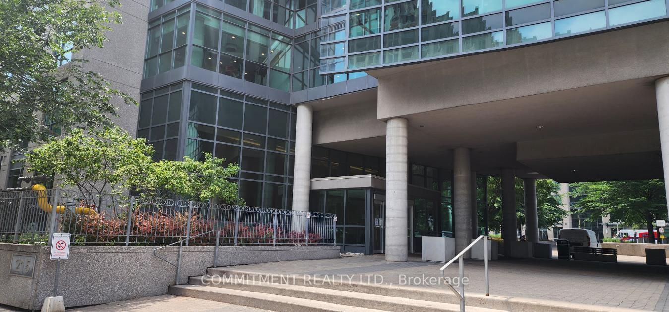 215 Fort York Boulevard • ##215 • Toronto, ON photo 9