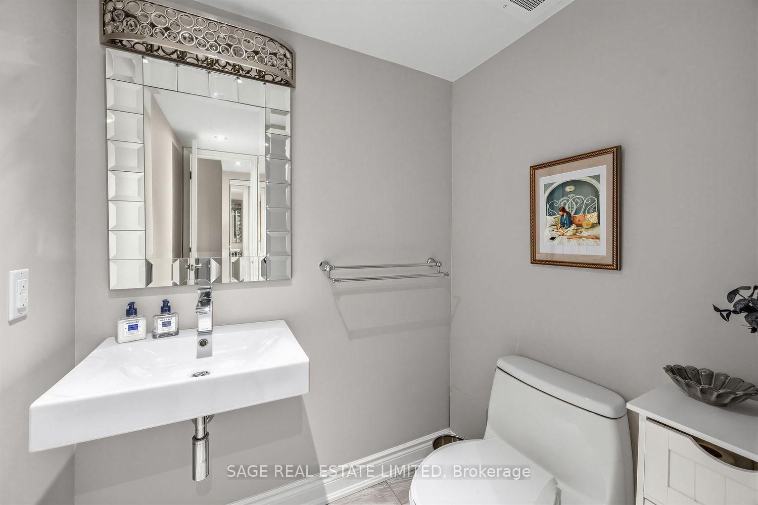 80 Cumberland Street • #303 • Toronto, ON photo 15