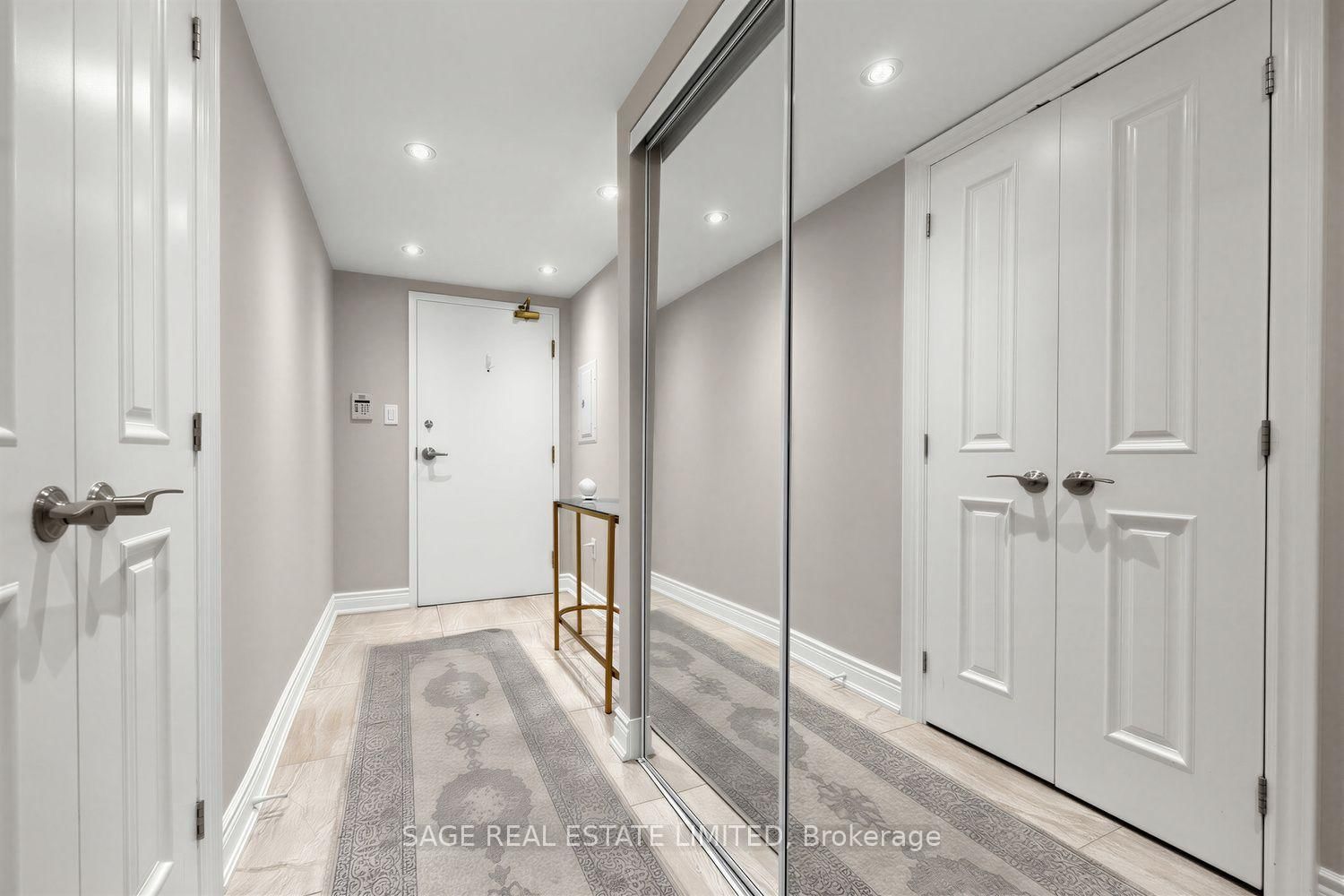 80 Cumberland Street • #303 • Toronto, ON photo 17
