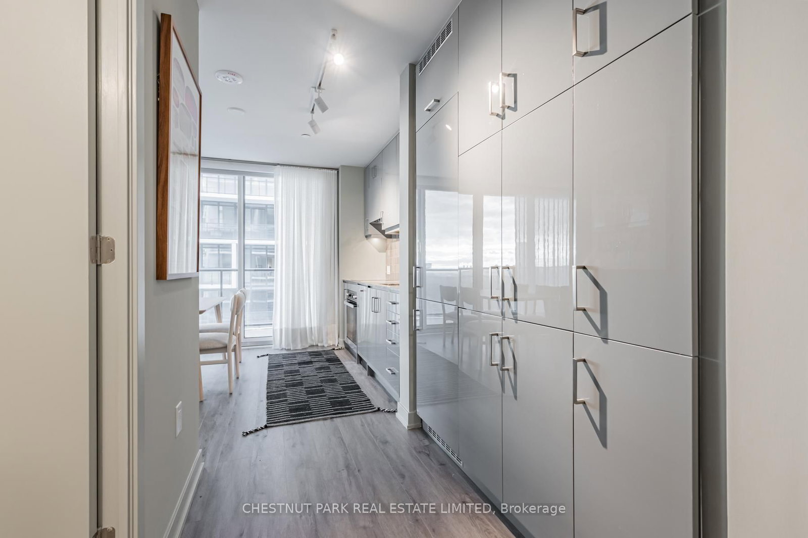 821 - 9 Tecumseth Street, Toronto 5