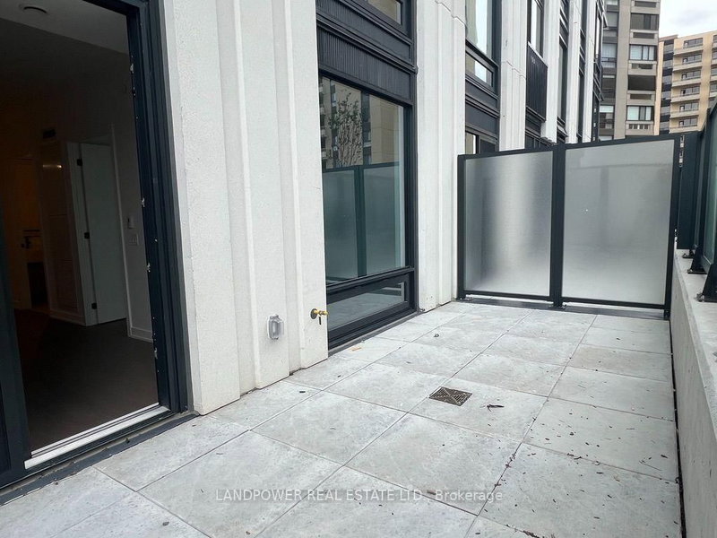 915 - 89 Montclair Avenue
