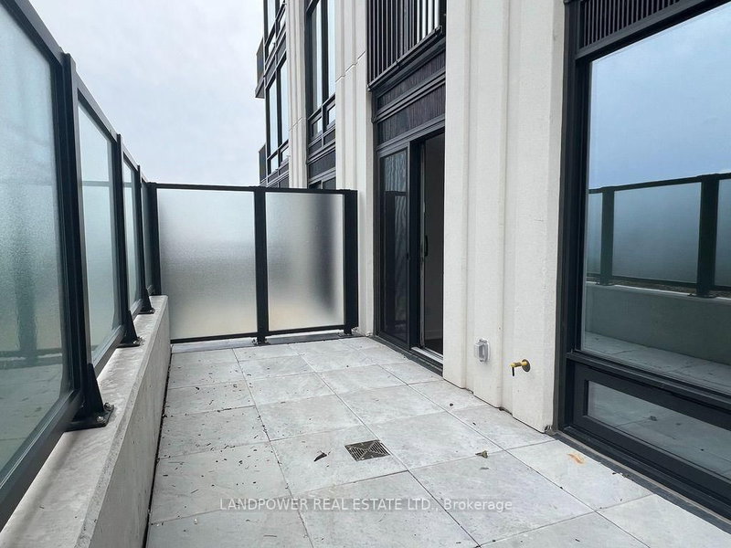 915 - 89 Montclair Avenue