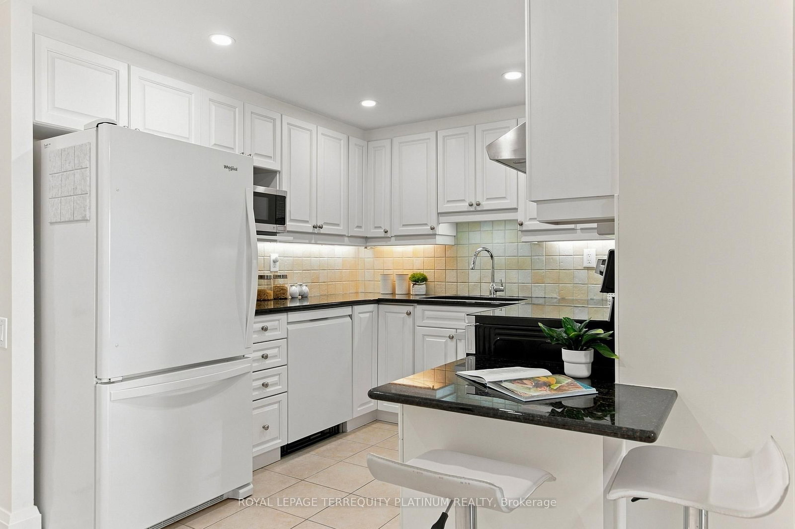 1 Concorde Place • #802 • Toronto, ON photo 13