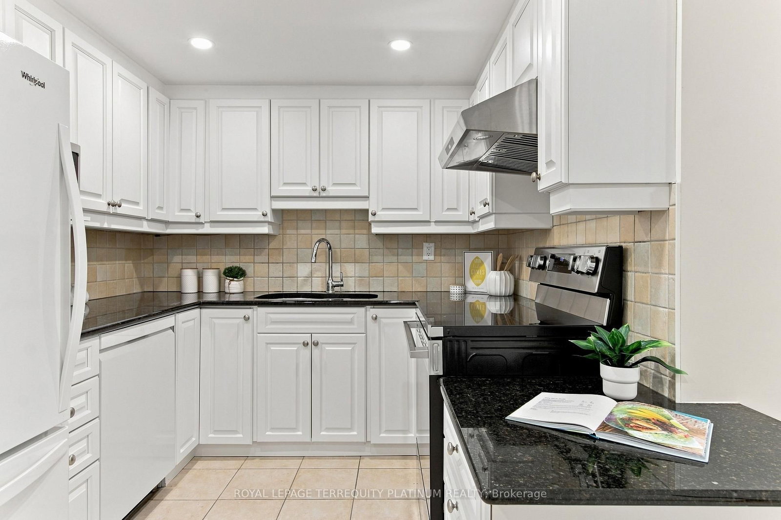 1 Concorde Place • #802 • Toronto, ON photo 14