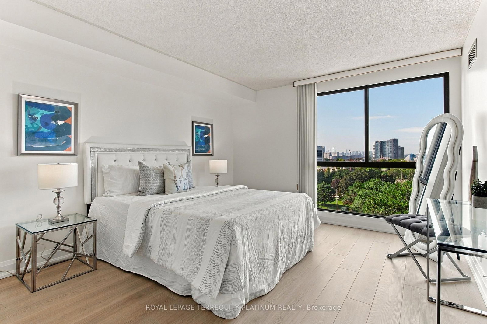 1 Concorde Place • #802 • Toronto, ON photo 21