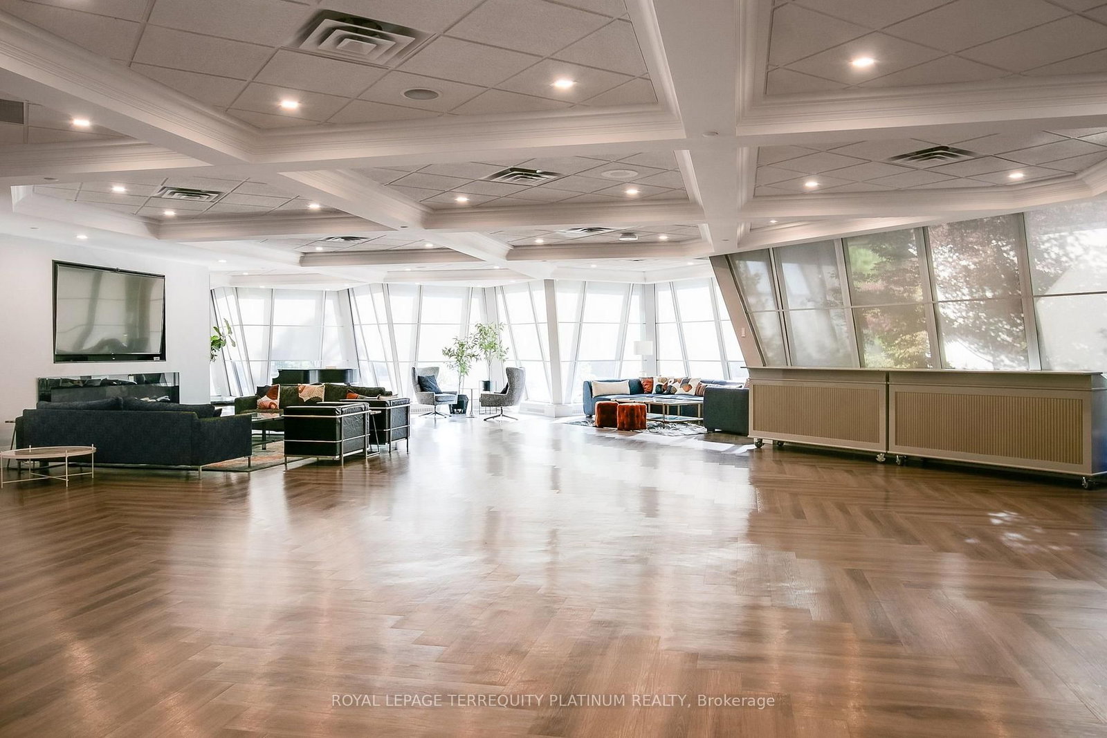 1 Concorde Place • #802 • Toronto, ON photo 32
