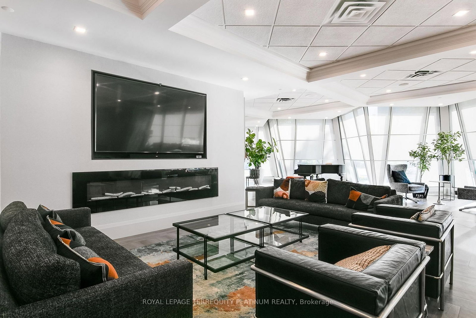 1 Concorde Place • #802 • Toronto, ON photo 34