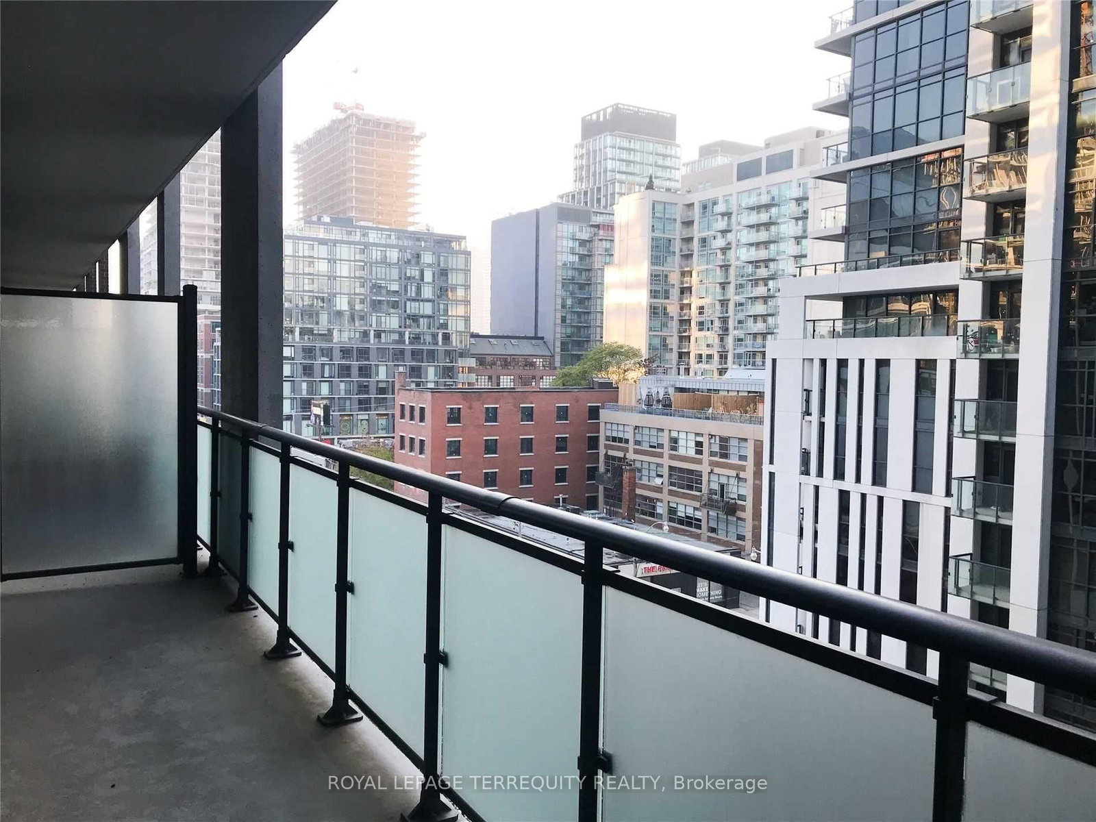 460 Adelaide Street E • #801 • Toronto, ON photo 8
