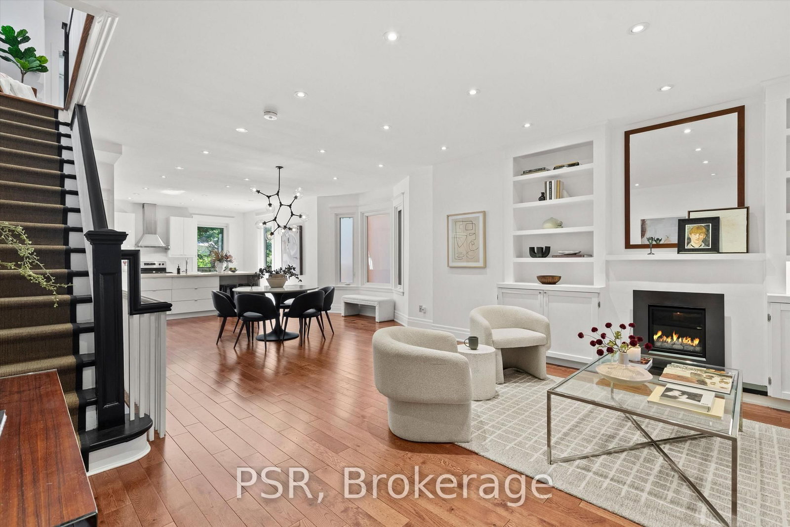 16 Mackenzie Crescent • Toronto, ON photo 1