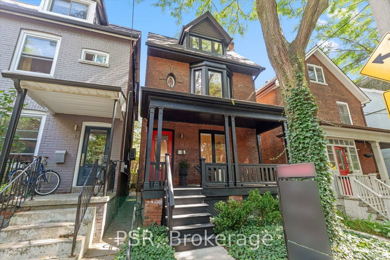 16 Mackenzie Crescent