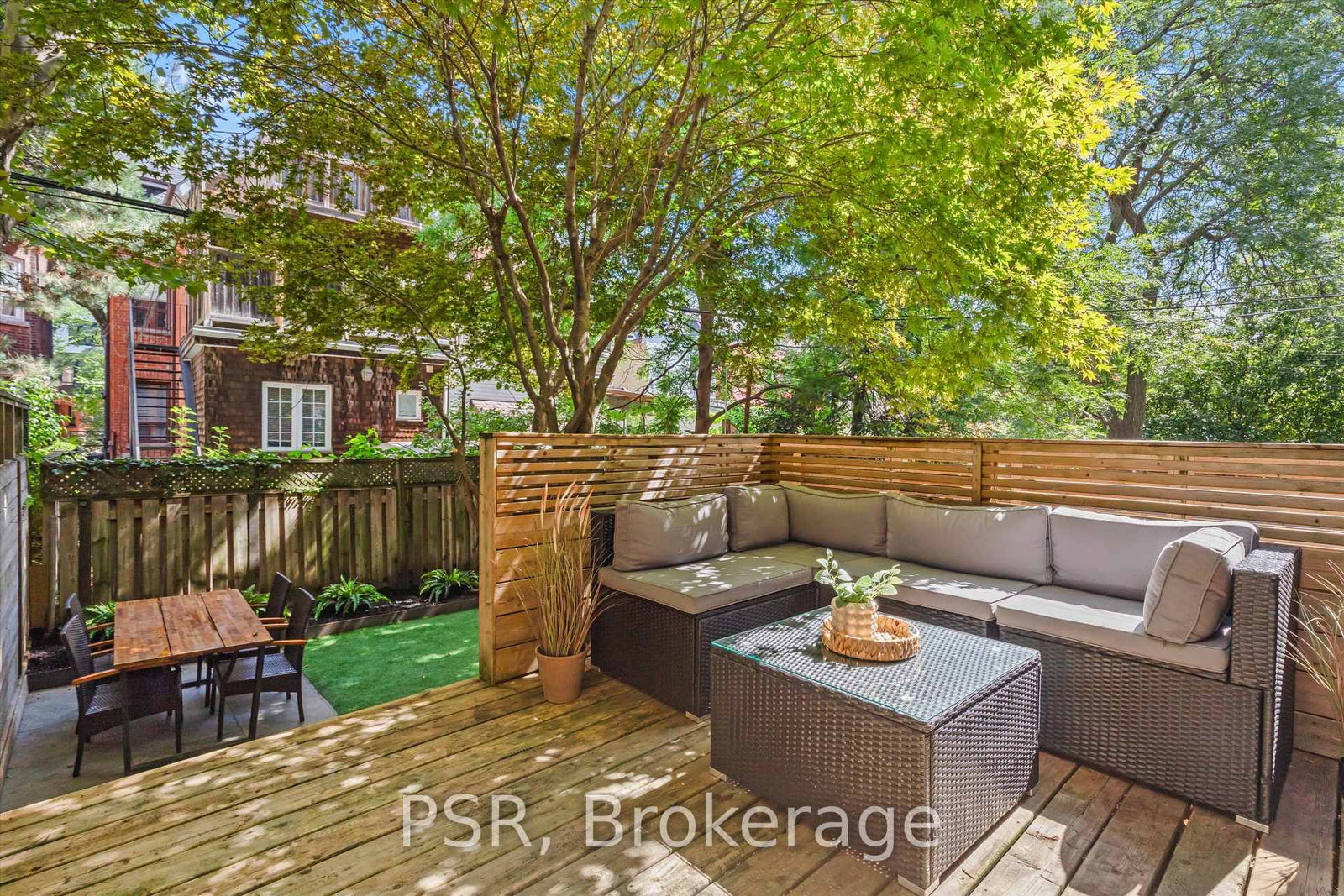 16 Mackenzie Crescent • Toronto, ON photo 39