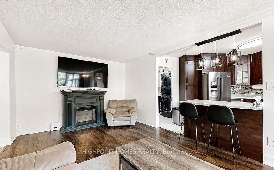 60 Pavane Linkway Way • #301 • Toronto, ON photo 10