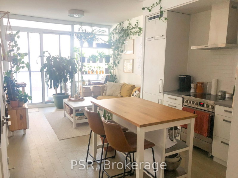 S706 - 455 Front Street