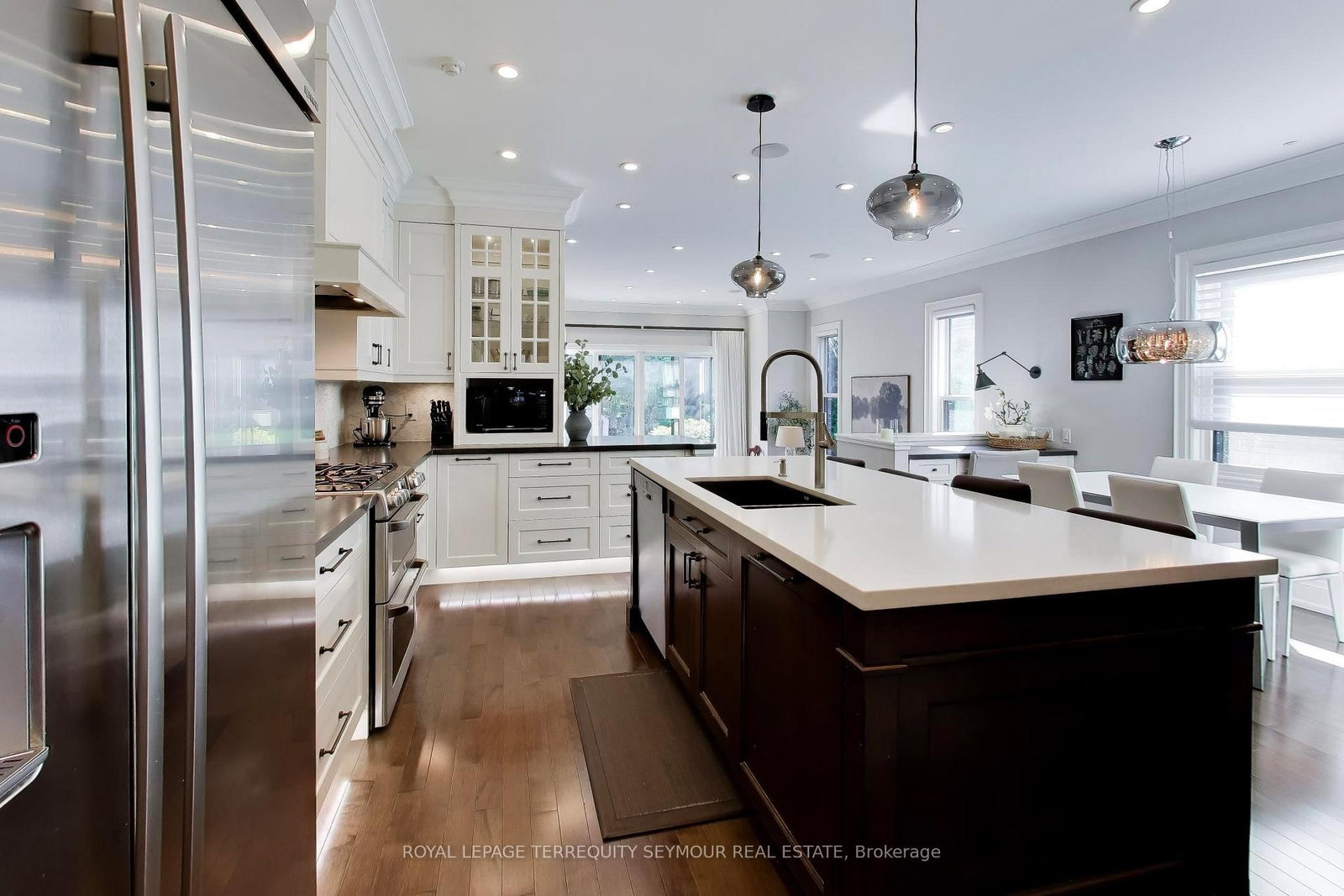 69 Taunton Road • Toronto, ON photo 11