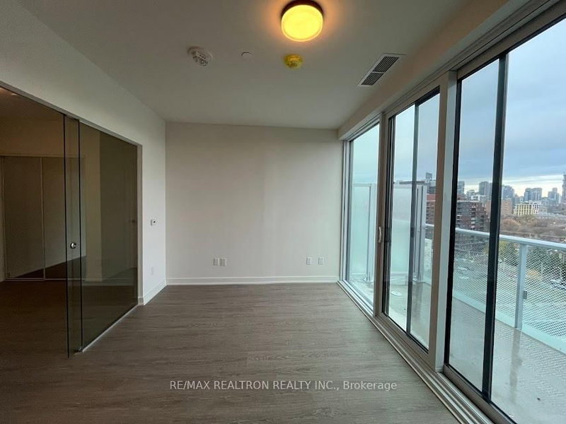 1301 - 425 Front Street E