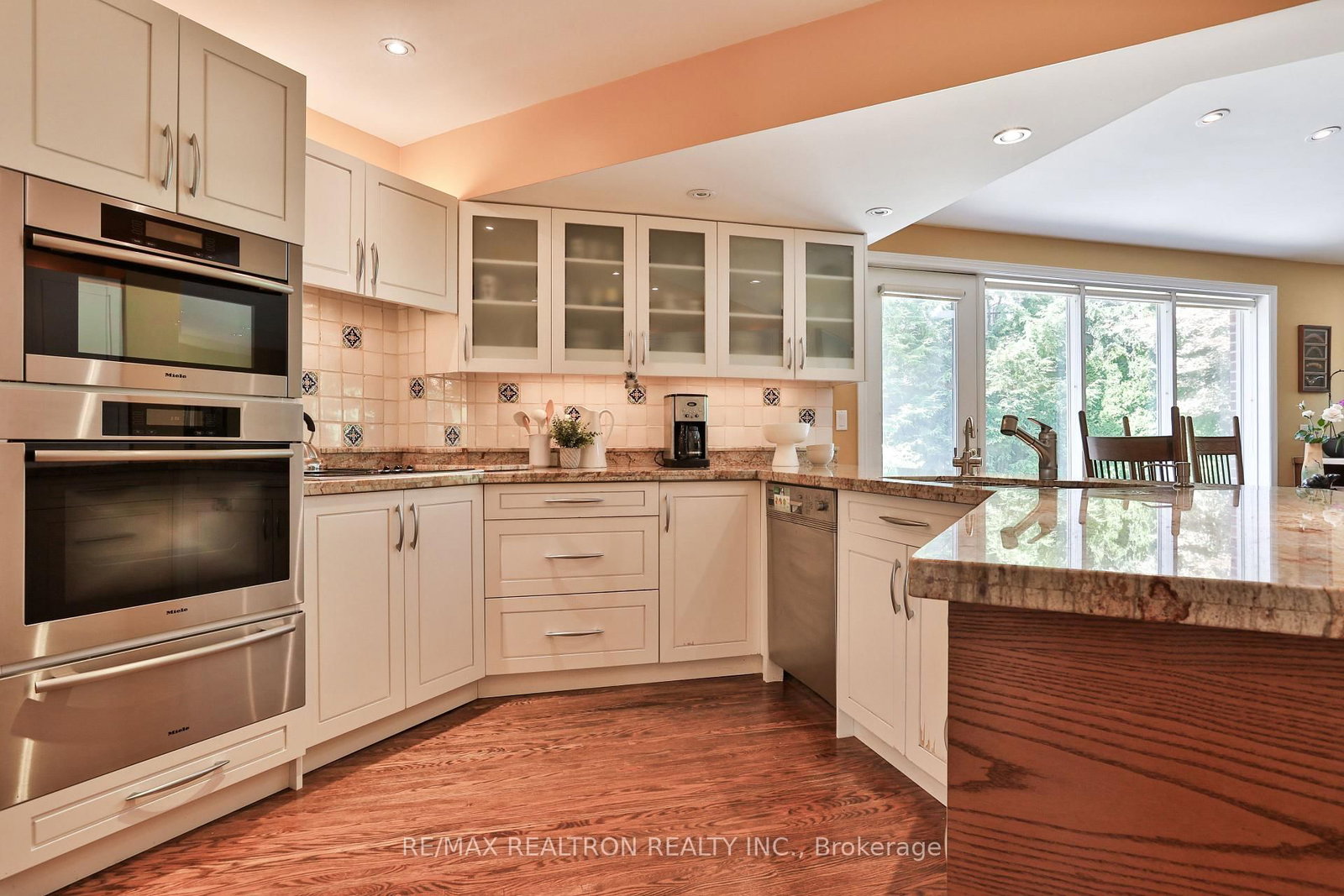 706 Briar Hill Avenue • Toronto, ON photo 9