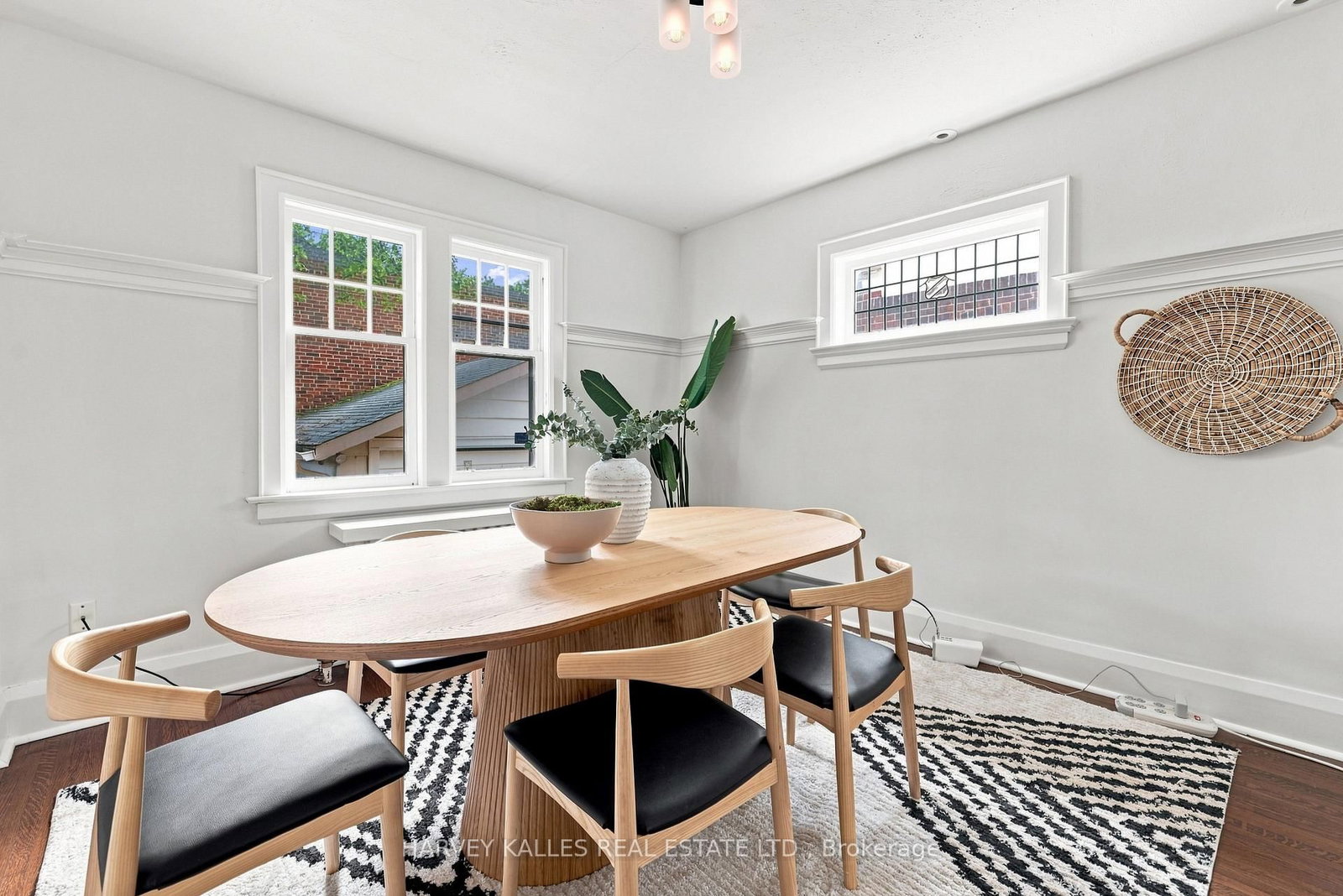 231 Glengrove Avenue W • Toronto, ON photo 14