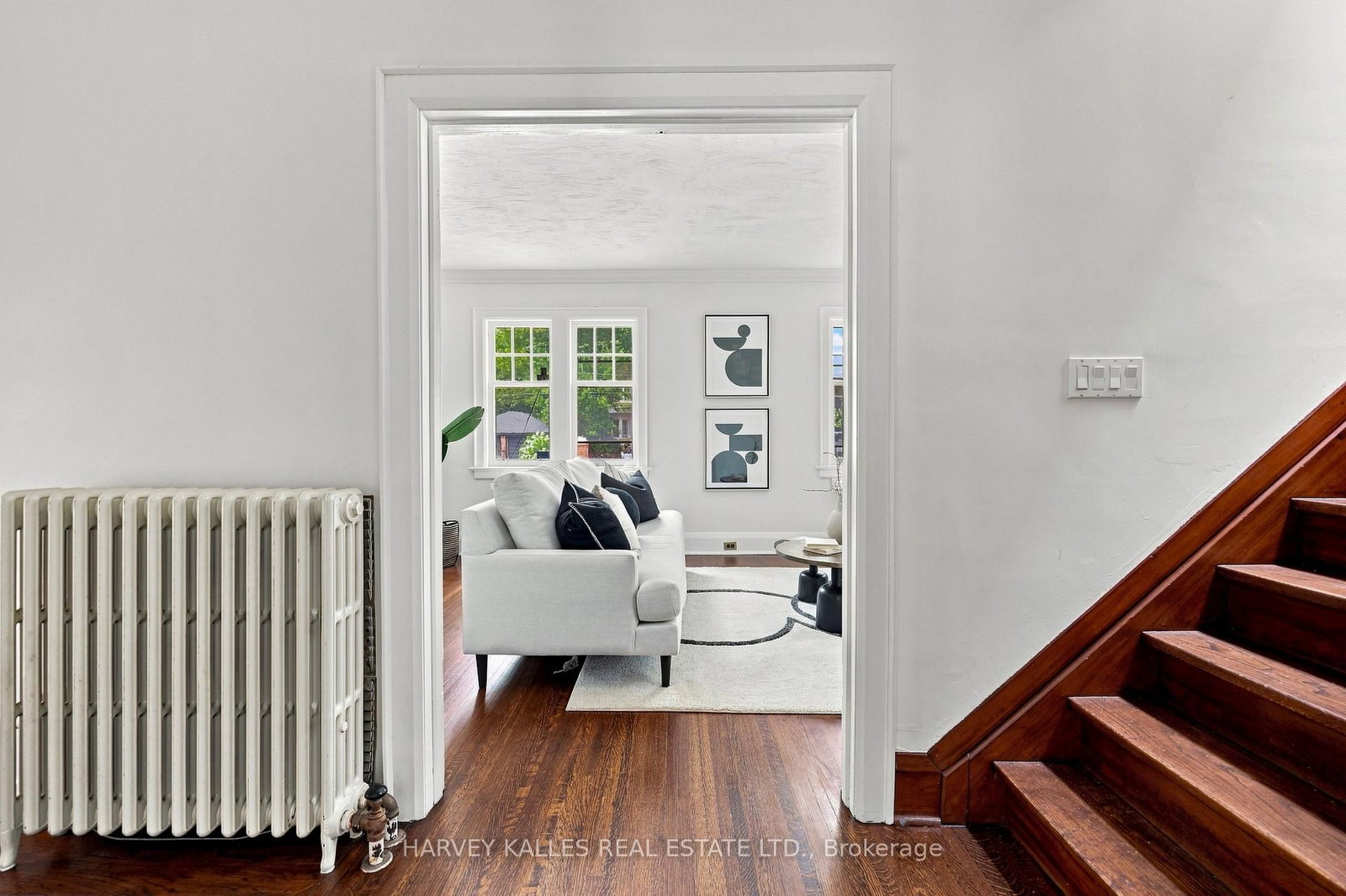 231 Glengrove Avenue W • Toronto, ON photo 4