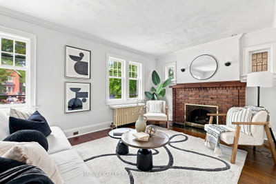231 Glengrove Avenue W • Toronto, ON photo 8