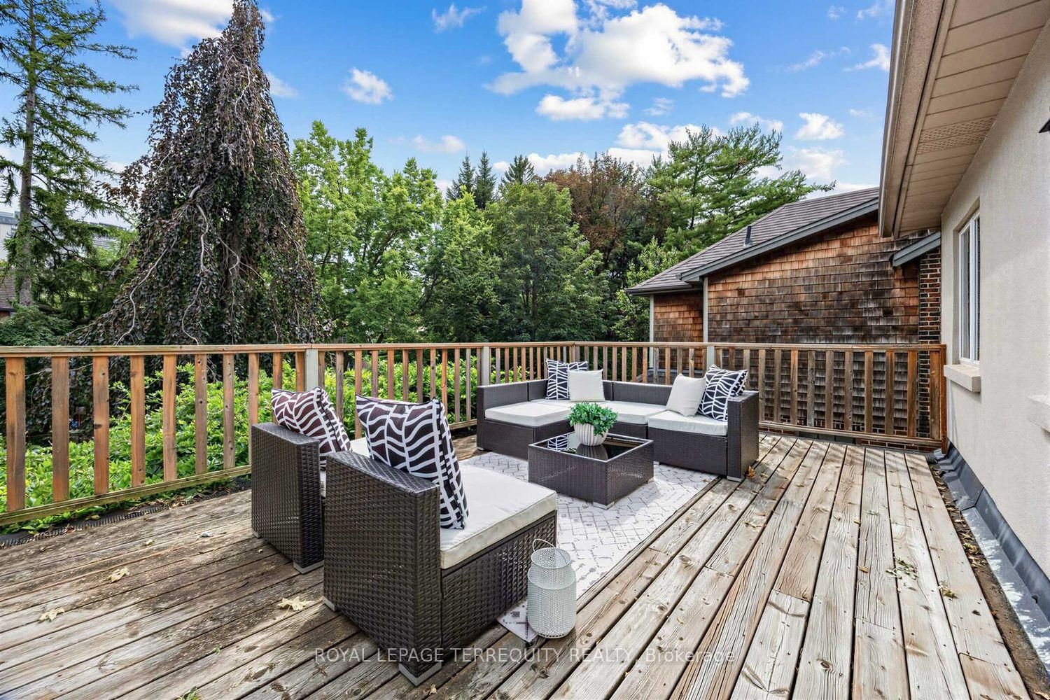 81 Stibbard Avenue • Toronto, ON photo 23