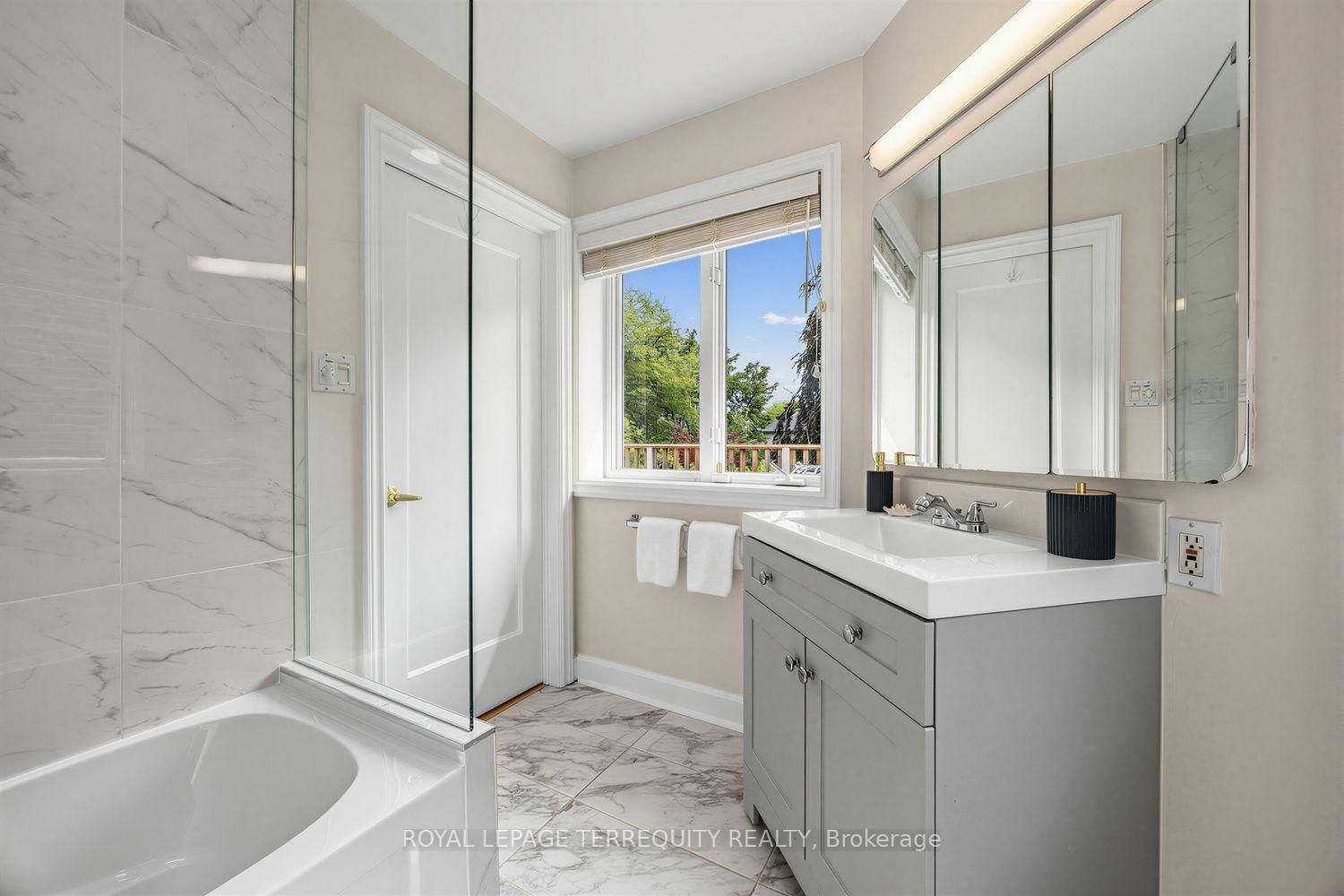 81 Stibbard Avenue • Toronto, ON photo 25