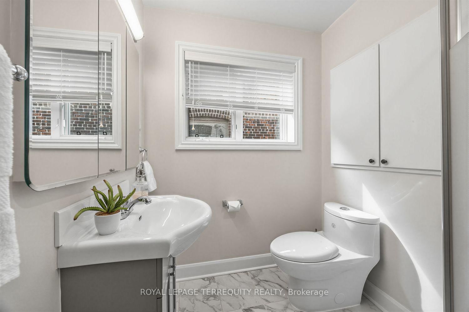 81 Stibbard Avenue • Toronto, ON photo 28