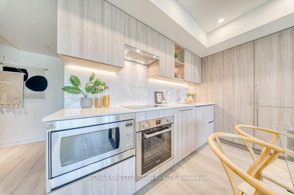 17 Bathurst Street • #1510 • Toronto, ON photo 12