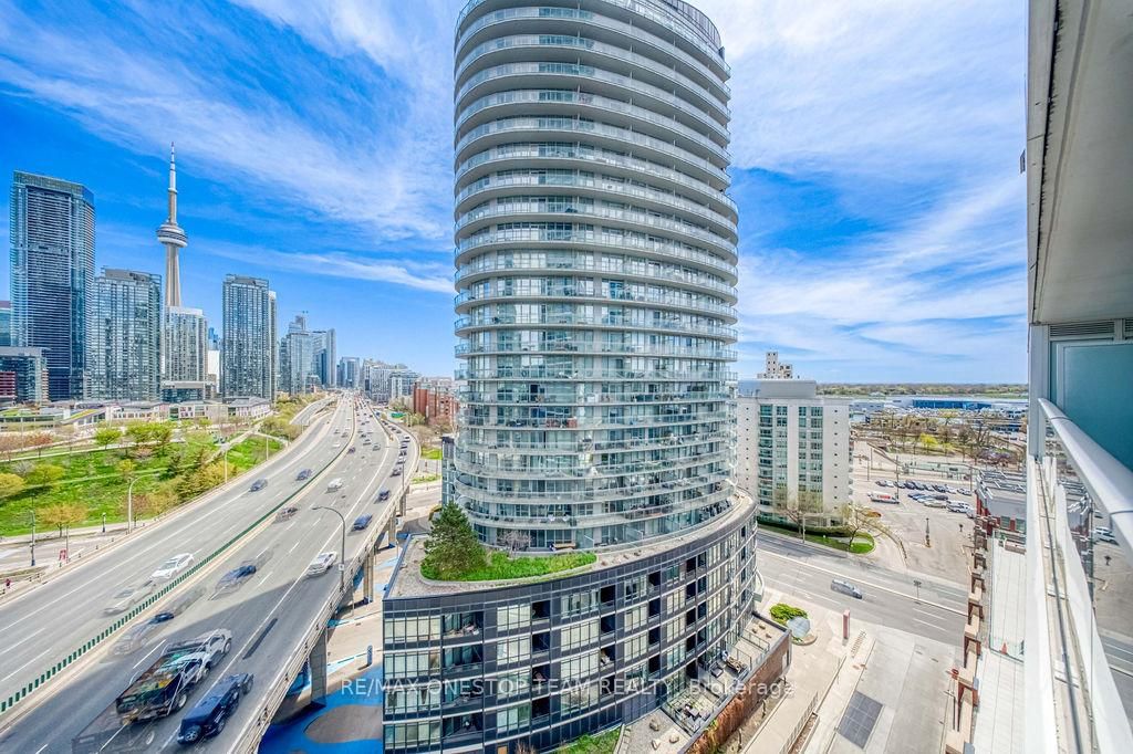 17 Bathurst Street • #1510 • Toronto, ON photo 34