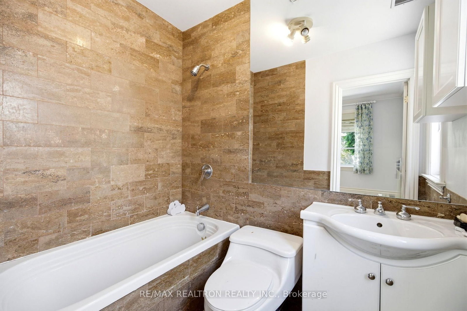 50 Viewmount Avenue • Toronto, ON photo 11