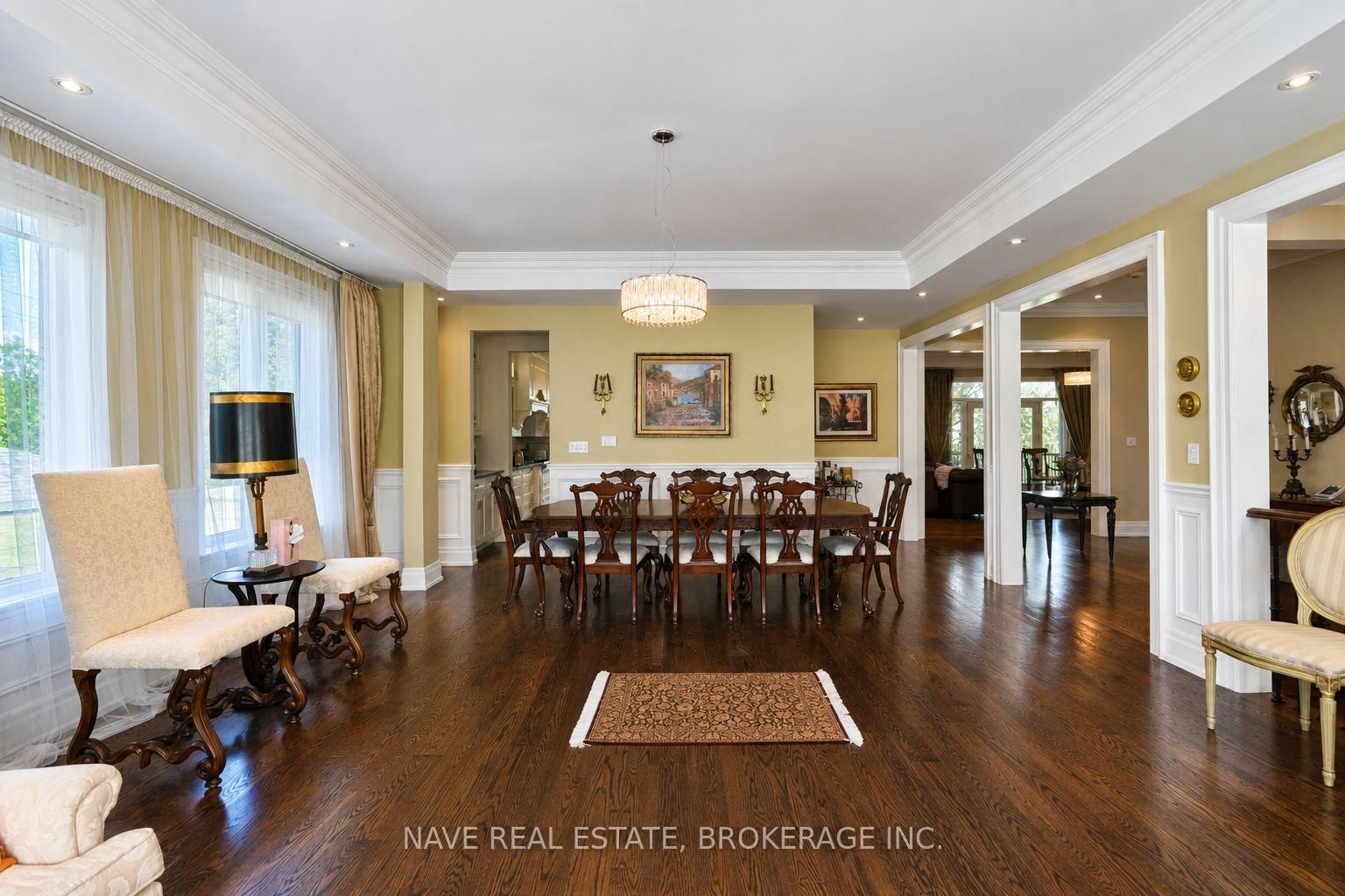 136 Homewood Avenue • Toronto, ON photo 10