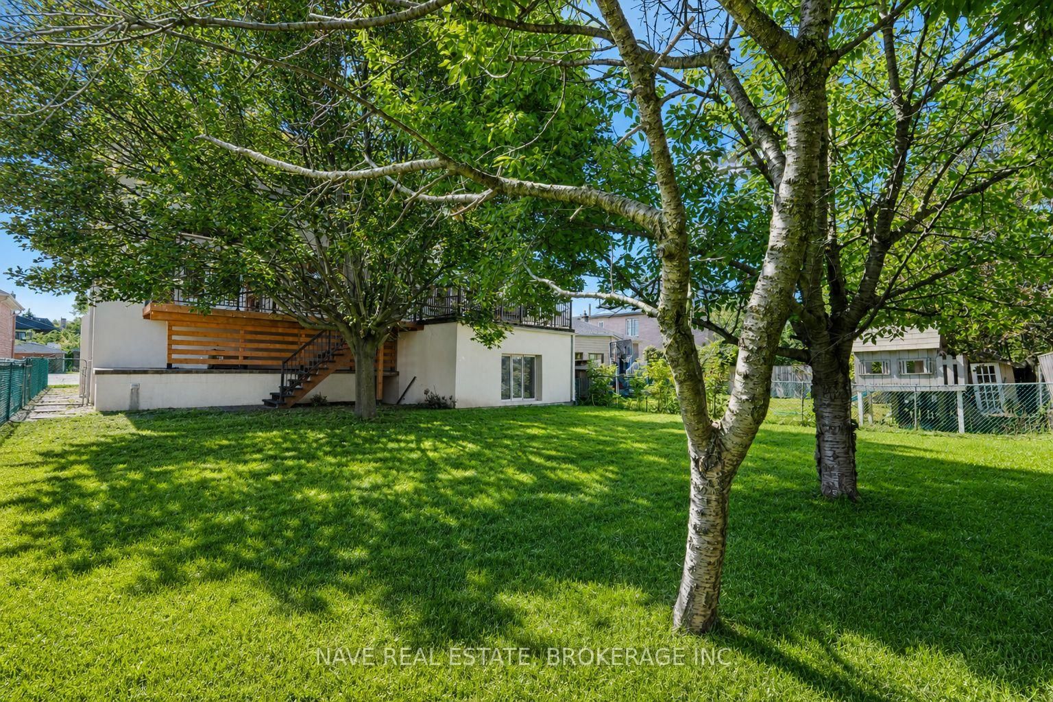 136 Homewood Avenue • Toronto, ON photo 48