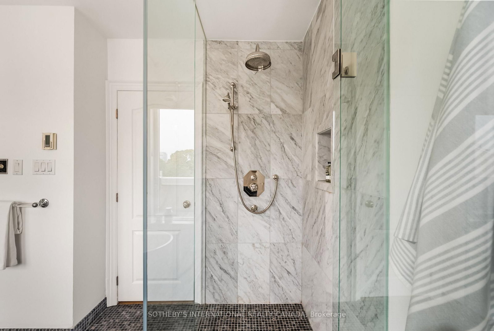 213 Walmer Road • Toronto, ON photo 36